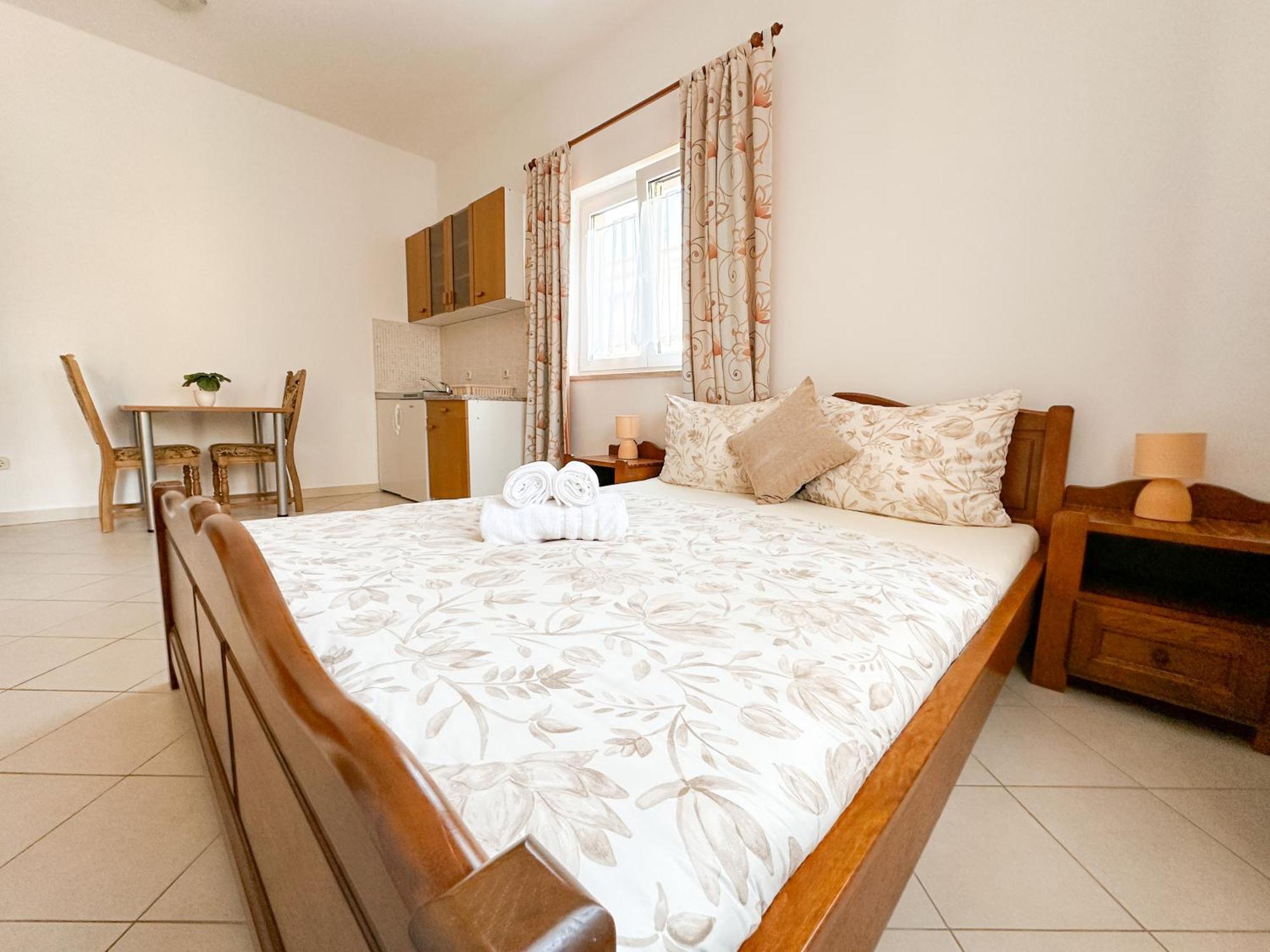 Sunside Apartments Pula Extérieur photo